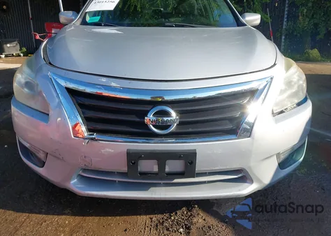 2015 Nissan Altima 2.5/2.5 S/2.5 Sl/2.5 Sv z USA, uszkodzony, nr VIN 1N4AL3AP5FN881904